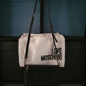 Love Moschino sling bag